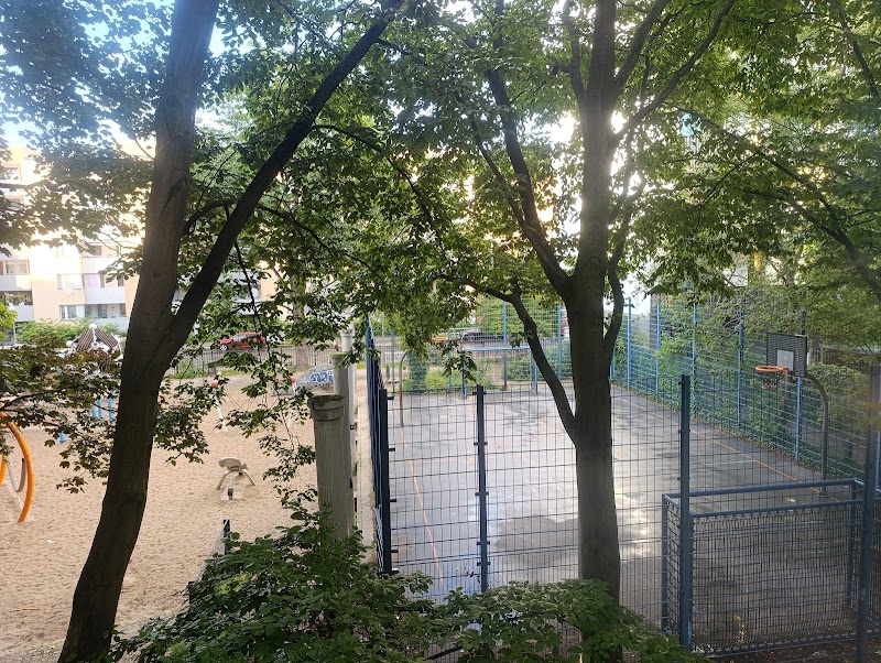 Spielplatz mit Krake, Wal und Neptun