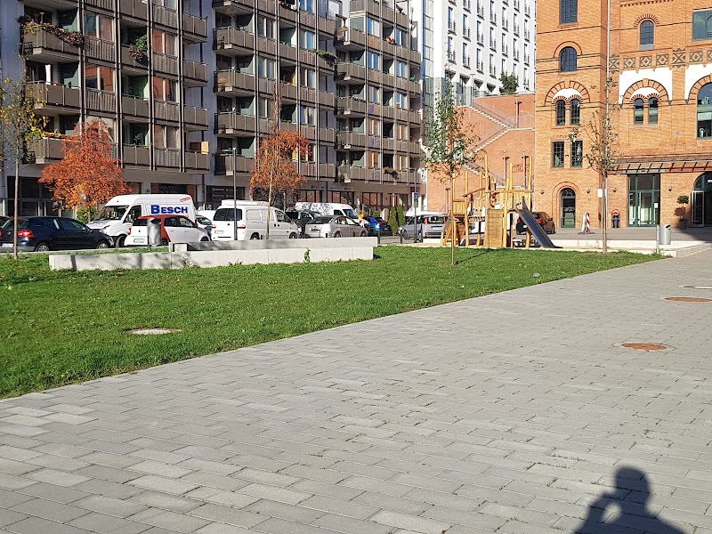 Regenbogen-Spielplatz