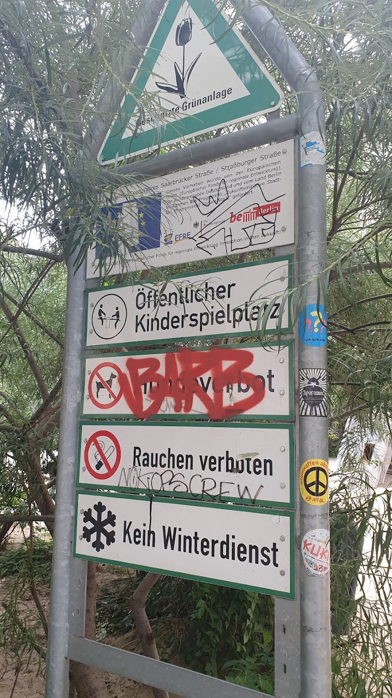 Spielplatz Kletterwand